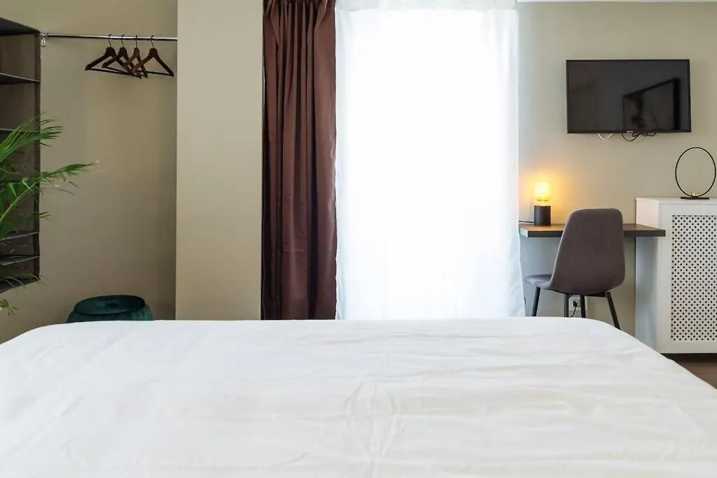 בוקרשט Panoramic Apartment - 4Br - Piata Unirii 0*,  רומניה